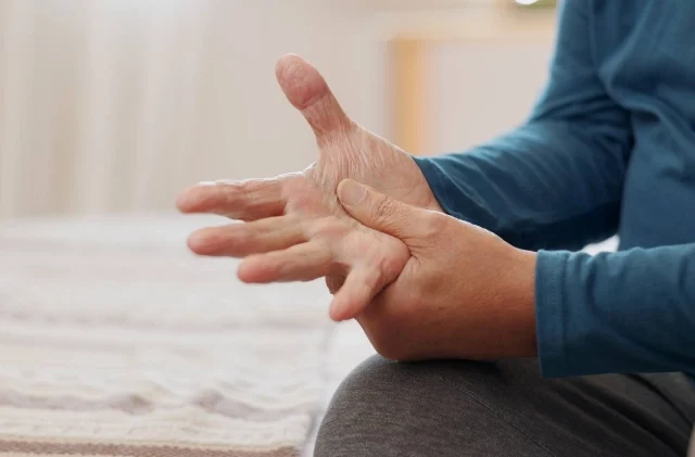 Japón solicíta aprobar terapia revolucionaria con células iPS para enfermos de Párkinson: esperanza para millones