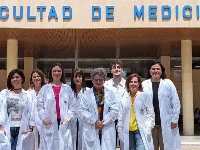 Descubren hormona natural que protege las neuronas en el Párkinson