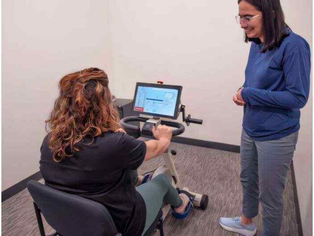 Un nuevo estudio ilumina cómo el ejercicio regular puede restaurar conexiones cerebrales en pacientes con Párkinson