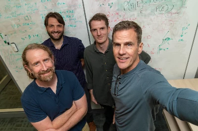 Descubren señal química en el cerebro que diferencia el Párkinson del temblor esencial